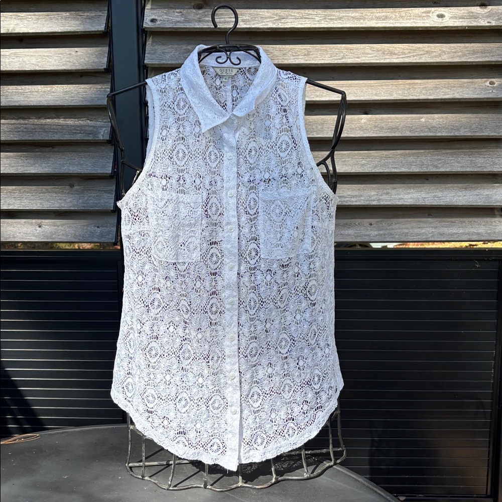 Guess White Lace Button Down Sleeveless Top - Picture 2 of 6